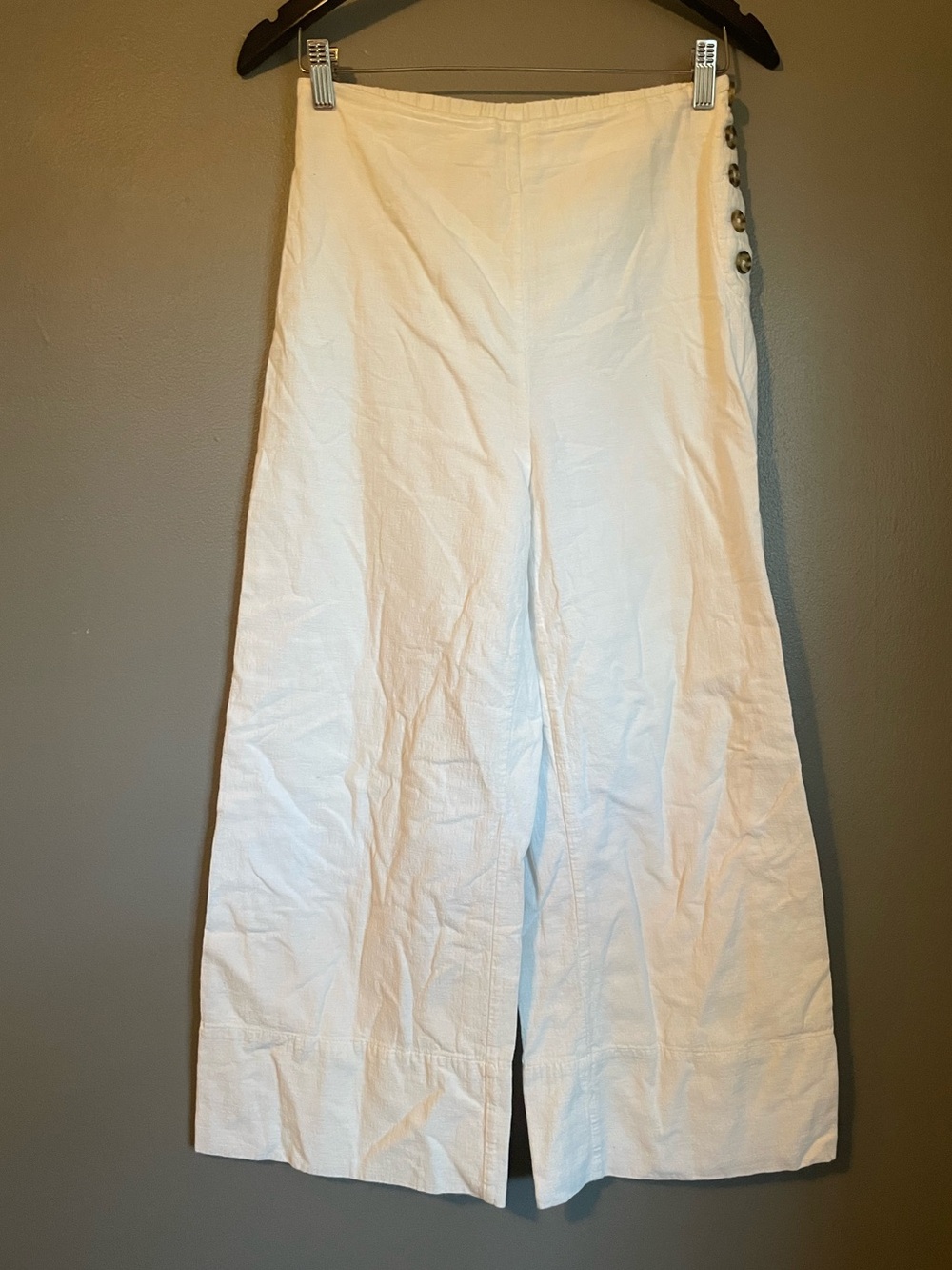 New Good Luck Gem Sz Med Women’s 100% Cotton Wide Leg Beachy Button Pants!